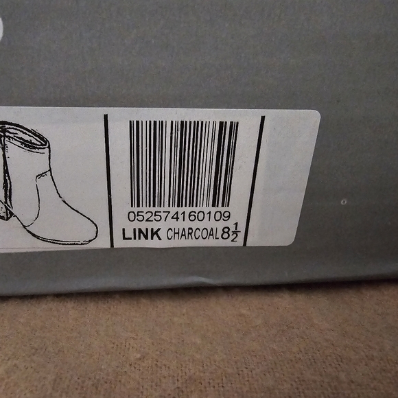 Journee collection womens high heel faux suede ankle boots - Picture 5 of 6